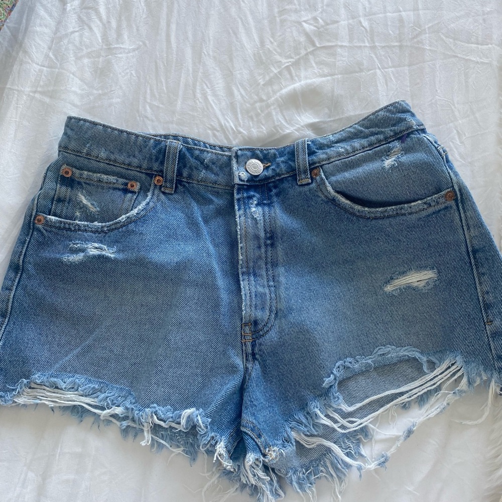 Zara Distressed Women's Shorts